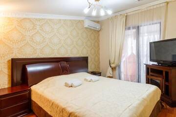 Фото номера Дом с 3 спальнями Загородные дома Villa Swan Lake г. Чурилово 10